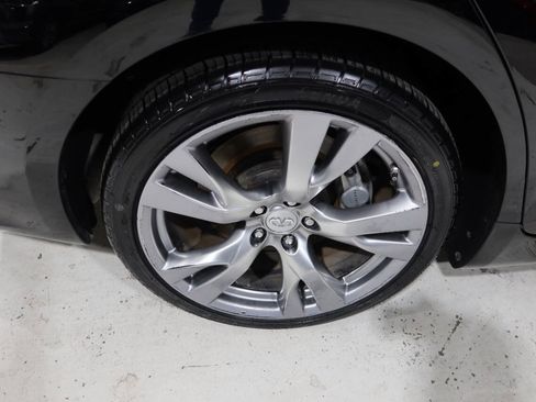 Used 2015 INFINITI Q70 3.7 w/ Sport Package RWD image 40