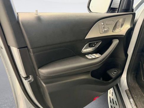 Used 2022 Mercedes-Benz GLS 450 4MATIC image 15