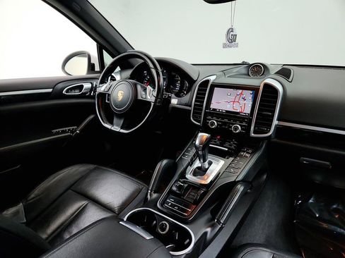 Used 2013 Porsche Cayenne Diesel AWD/4WD image 25