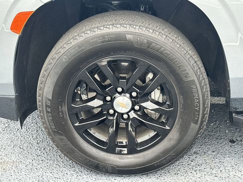 Used 2024 Chevrolet Tahoe LT RWD image 13