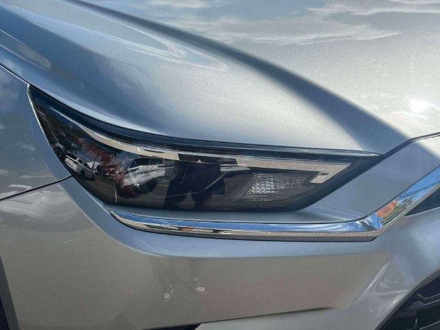Certified 2025 Toyota Grand Highlander AWD image 12
