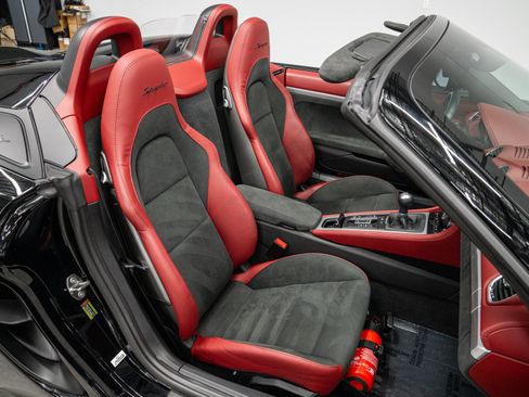 Used 2023 Porsche 718 Boxster Spyder RWD image 24