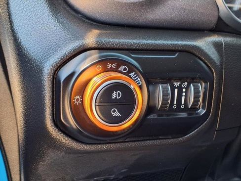 Used 2022 Jeep Gladiator Mojave w/ Safety Group image 14