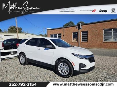 Used 2022 Chevrolet Equinox LS w/ LS Convenience Package