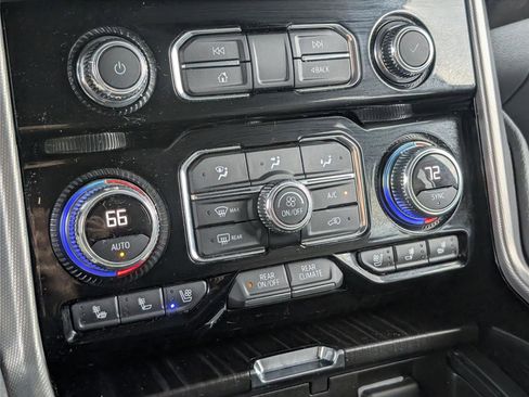 Used 2022 GMC Yukon Denali AWD/4WD image 23