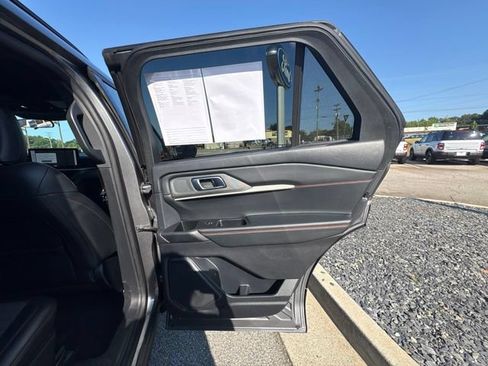 Used 2025 Ford Explorer ST-Line AWD/4WD image 23