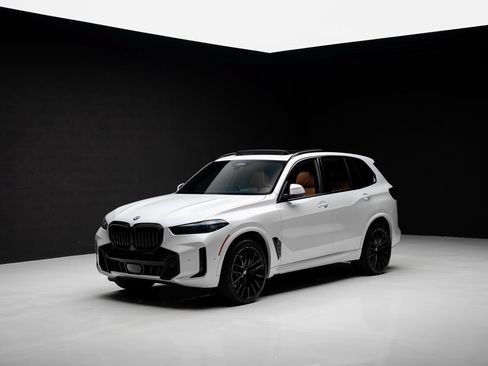Used 2025 BMW X5 sDrive40i RWD image 4