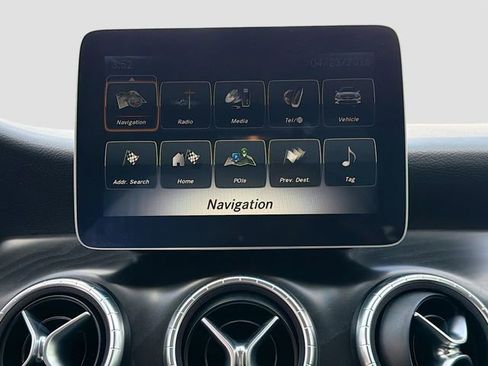 Used 2018 Mercedes-Benz CLA 250 image 28