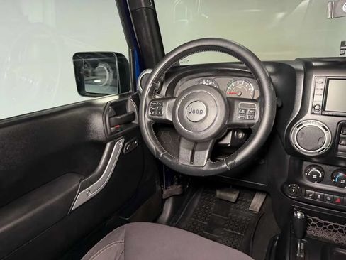 Used 2013 Jeep Wrangler Unlimited Rubicon w/ Connectivity Group AWD/4WD image 23