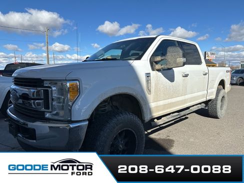 Used 2019 Ford F250 XLT image 2