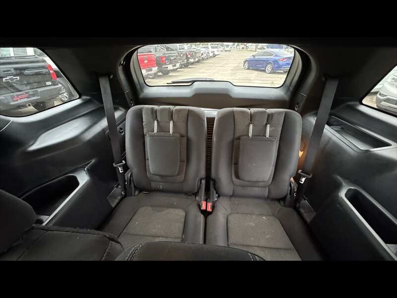 Used 2018 Ford Explorer XLT w/ Equipment Group 201A AWD/4WD image 21
