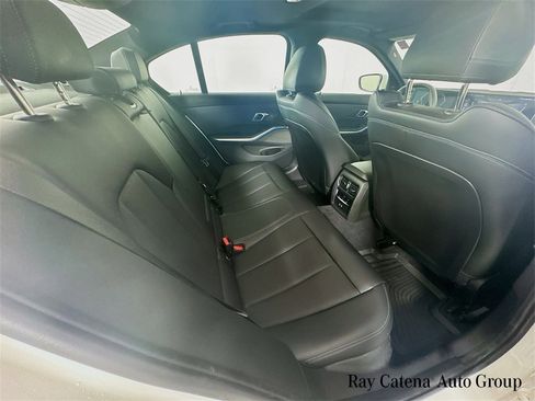 Used 2025 BMW 330i xDrive Sedan w/ Premium Package image 29