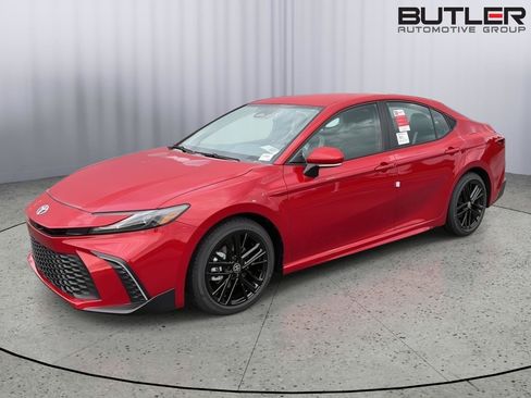 New 2026 Toyota Camry SE FWD image 1