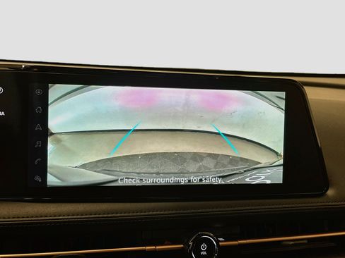 Used 2023 Nissan Ariya AWD image 23