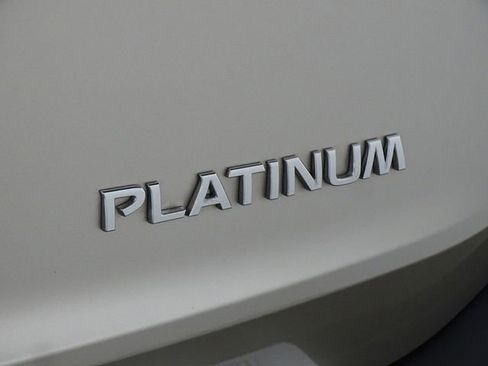 Used 2022 Nissan Rogue Platinum w/ Head-Up Display Package image 40