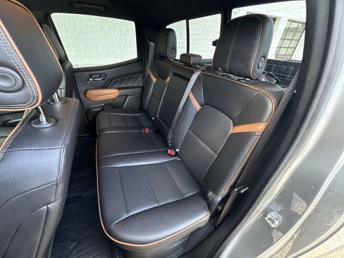 Certified 2023 GMC Canyon AT4 w/ AT4 Premium Package AWD/4WD image 25