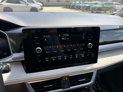 New 2026 Volkswagen Taos SE AWD/4WD image 23