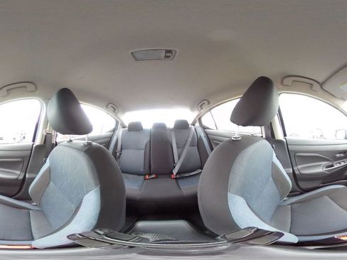 Used 2025 Nissan Versa SV image 41