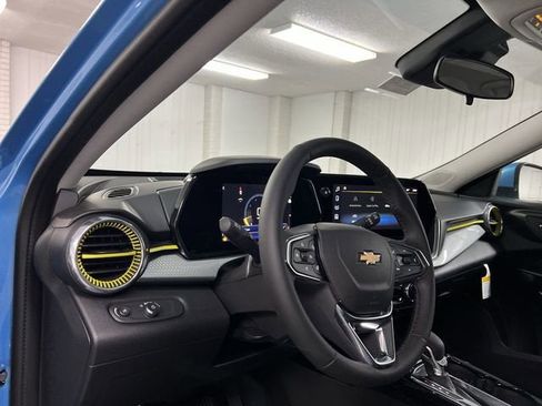 New 2026 Chevrolet Trax LT w/ Driver Confidence Package FWD image 10