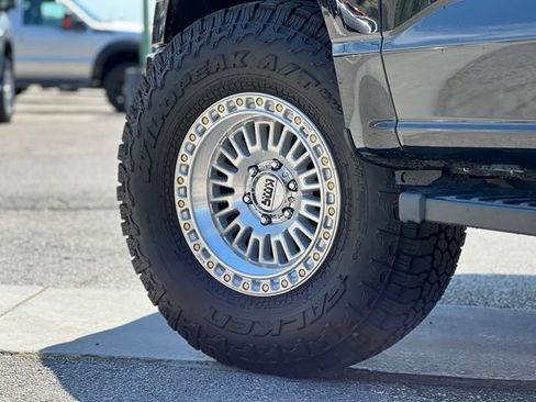Used 2025 Ford F150 Lariat AWD/4WD image 14