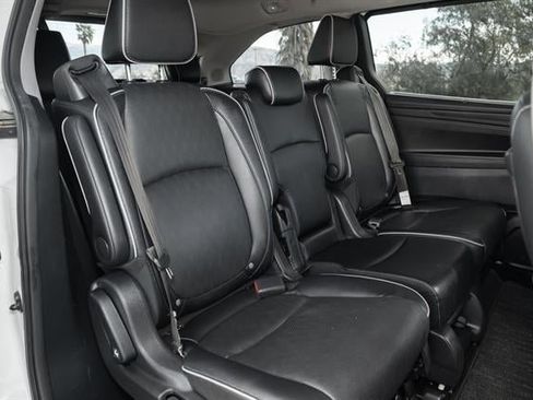 Used 2023 Honda Odyssey Elite image 47