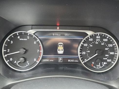 Used 2025 Nissan Sentra SR w/ SR Premium Package image 16