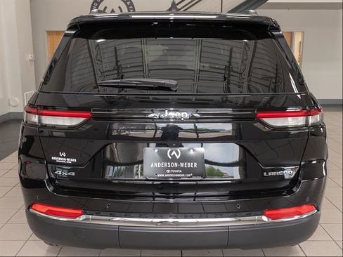 Used 2023 Jeep Grand Cherokee Laredo w/ Luxury Tech Group I AWD/4WD image 20