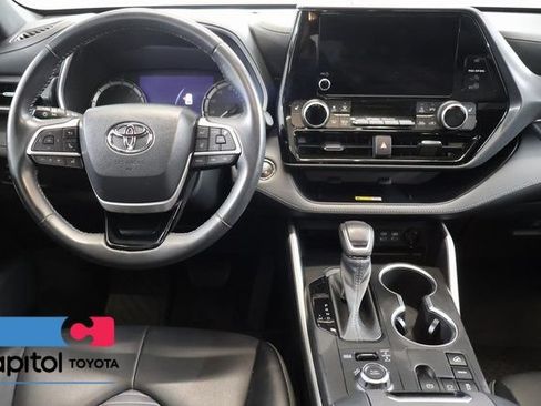 Used 2023 Toyota Highlander XSE AWD/4WD image 14