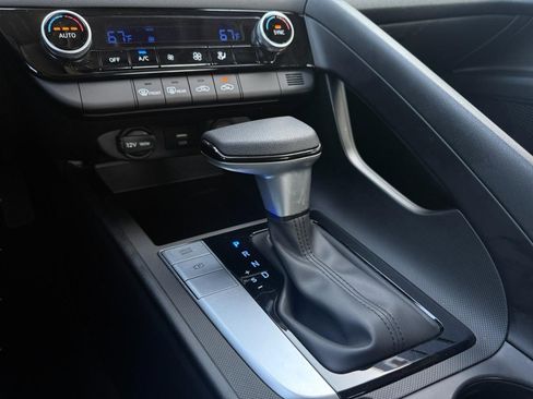 Used 2023 Hyundai Elantra SEL w/ Cargo Package image 36