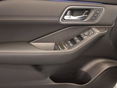 New 2026 Nissan Rogue Platinum AWD/4WD image 14