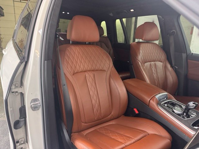 Used 2022 BMW X7 M50i AWD/4WD image 24