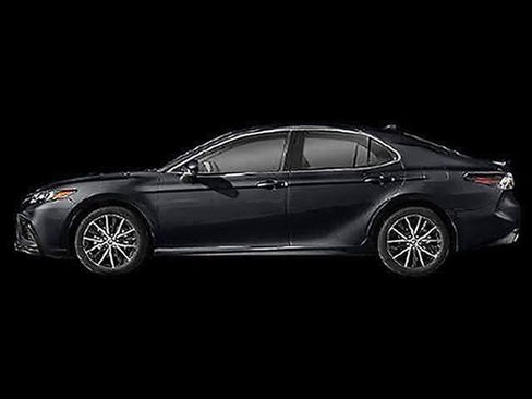Used 2021 Toyota Camry SE w/ Cold Weather Package FWD image 6