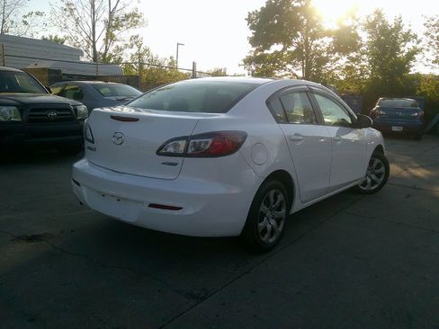 Used 2013 MAZDA MAZDA3 i Sport image 4