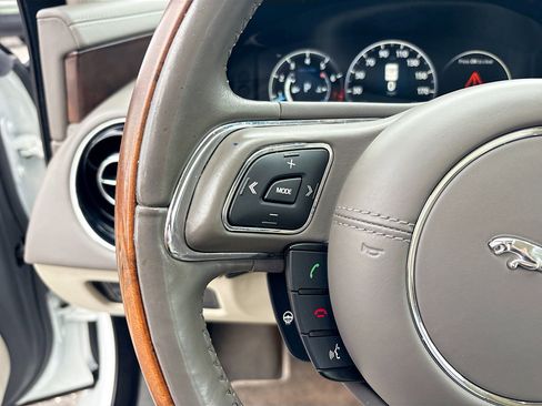 Used 2017 Jaguar XJ L Portfolio image 37
