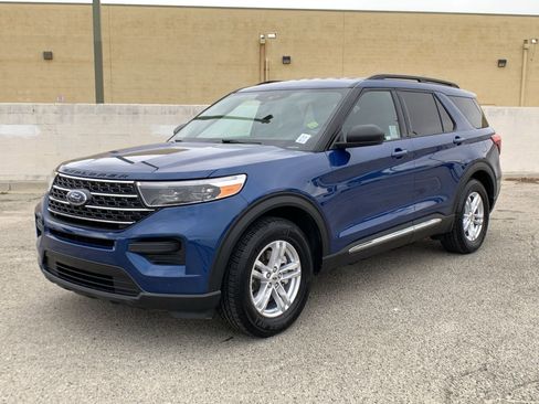 Used 2020 Ford Explorer XLT w/ Class III Trailer Tow Package image 4