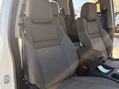 Used 2022 Nissan Frontier SV w/ Technology Package AWD/4WD image 12