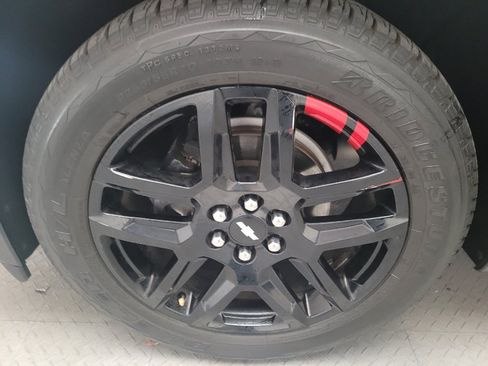 Used 2018 Chevrolet Traverse Premier w/ Redline Edition FWD image 31