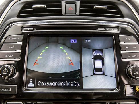 Used 2017 Nissan Maxima Platinum w/ Medallion Package FWD image 14