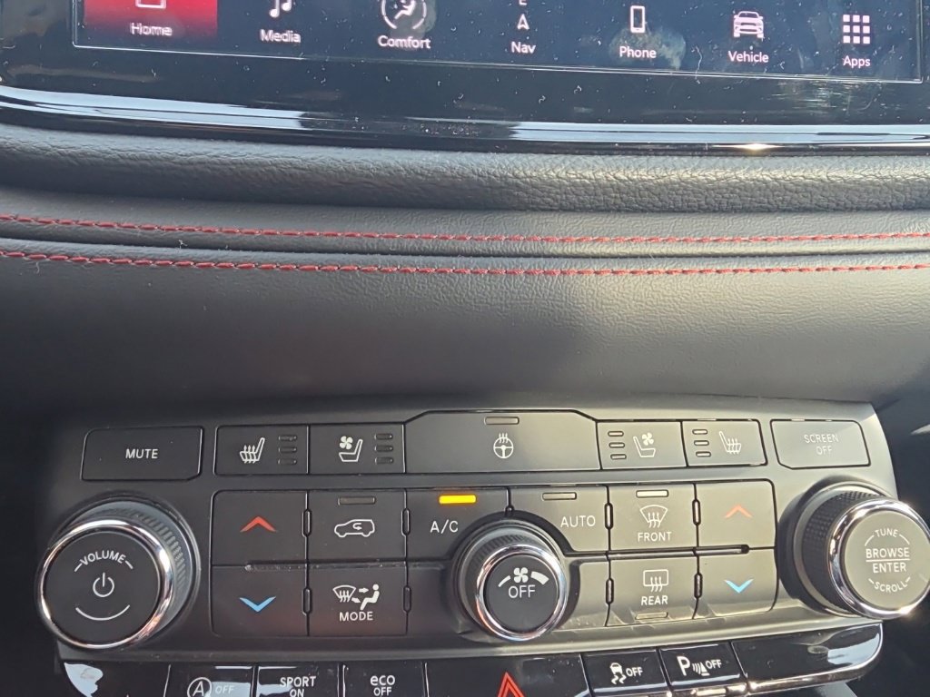 Used 2024 Dodge Durango GT RWD image 23