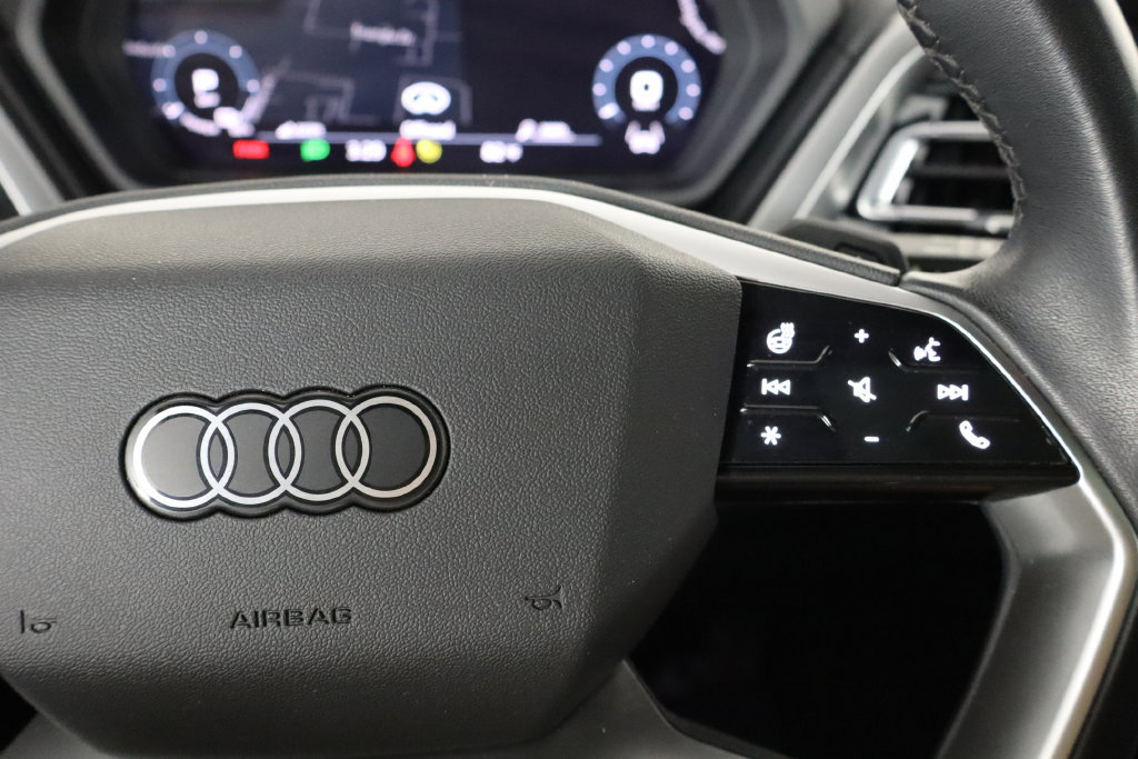 Used 2023 Audi Q4 e-tron Premium Plus w/ Premium Plus RWD image 10