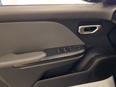 Used 2025 Kia K4 LXS image 11