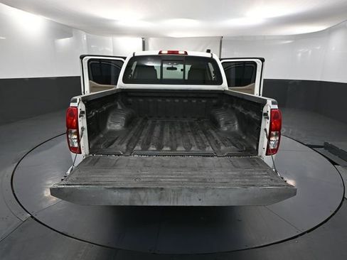 Used 2015 Nissan Frontier SV image 34
