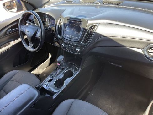 Used 2022 Chevrolet Equinox RS FWD image 13