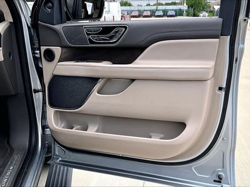Used 2023 Lincoln Navigator Reserve RWD image 21