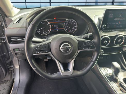 Used 2020 Nissan Sentra SR image 10