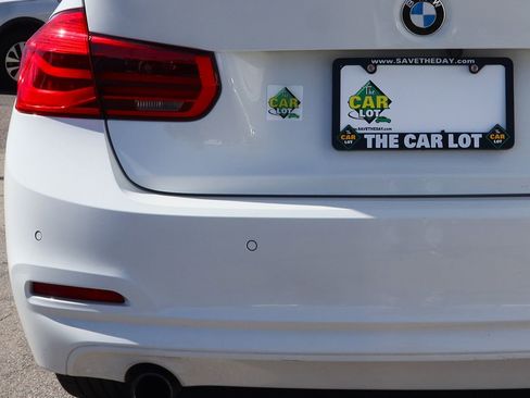 Used 2017 BMW 320i Sedan image 19