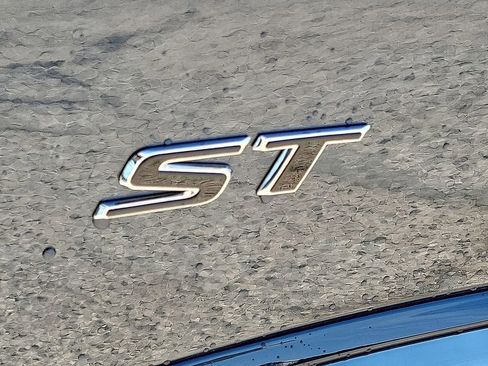 New 2026 Buick Envision Sport Touring image 9