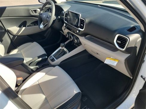 New 2026 Hyundai Venue SEL image 18