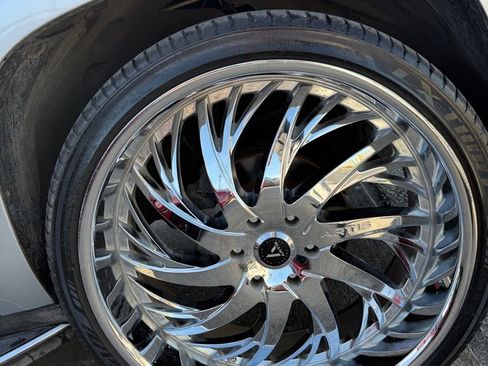 Used 2012 Cadillac Escalade ESV Luxury image 27