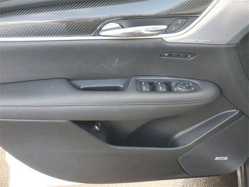 Certified 2023 Cadillac XT6 Sport w/ LPO, Floor Liner Package image 11